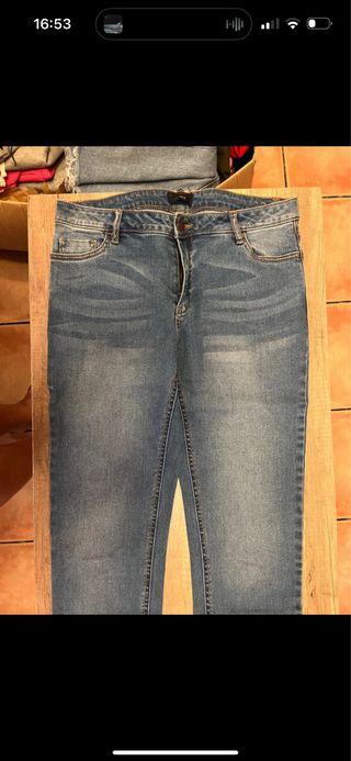 Vaqueros pitillo Kiabi