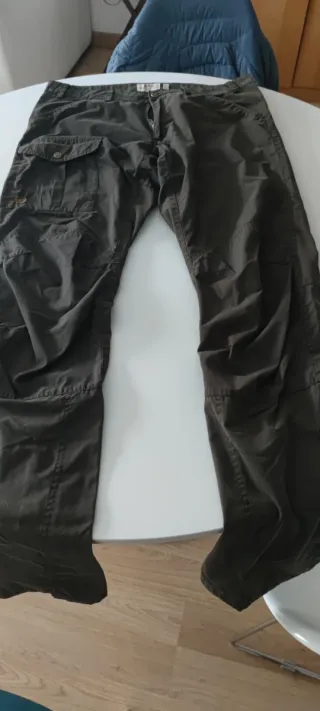 Pantaloni da escursionismo Fjällräven verde oliva