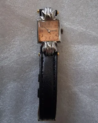 Reloj Noxil muy antiguo