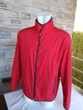 Chaqueta Tommy Hilfiger reversible azul/rojo