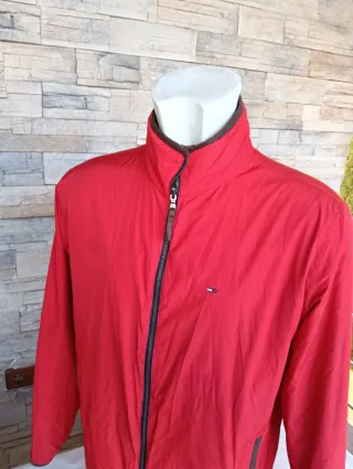 Chaqueta Tommy Hilfiger reversible azul/rojo