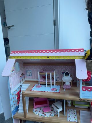 Casa de muñecas KidKraft con accesorios