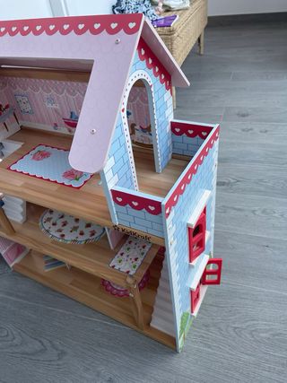 Casa de muñecas KidKraft con accesorios