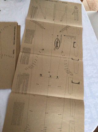 Plantillas Corte y Confección Estilo Sastre .