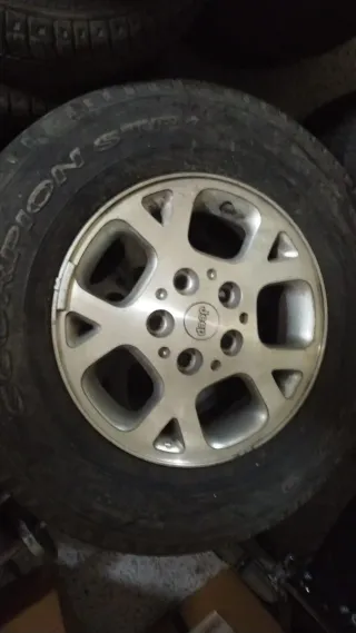 Llanta Jeep Grande Cherokee