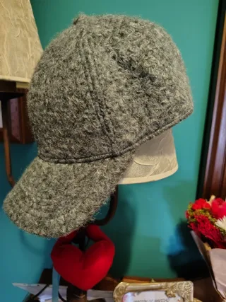 Berretto di lana grigio da uomo