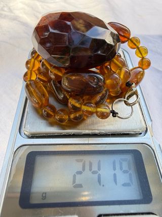 Collar de ámbar y colgante