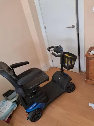 Sill de ruedas eléctrica en buen estado