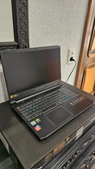 Acer Predator Helios 300 | RTX 3060 | i7