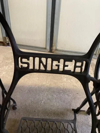 Macchina da cucire Singer antica del 1913