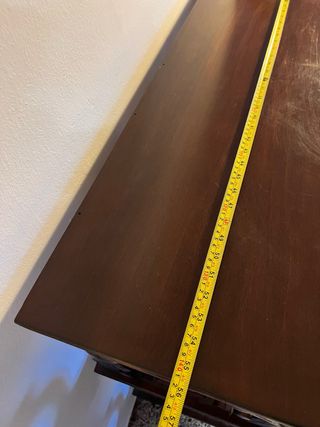 Mueble clásico de madera en perfecto estado