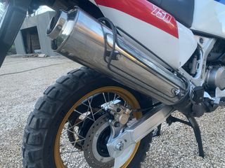Honda Africa Twin XRV 750 RD07a