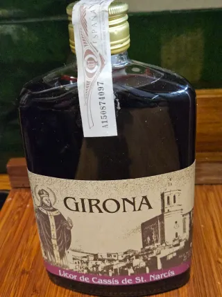 Botella antigua licor Girona