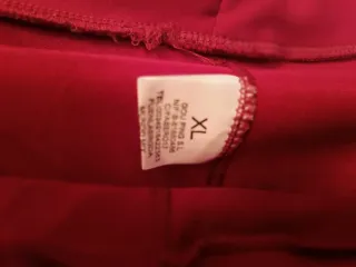 Pantalón pitillo mallas mujer color granate