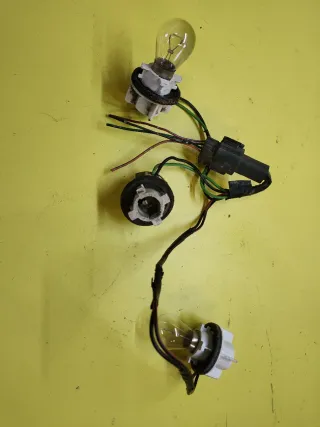 PORTALAMPARAS PILOTO TRASERO NISSAN TERRANO II