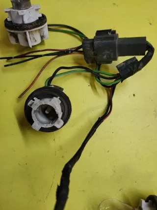 PORTALAMPARAS PILOTO TRASERO NISSAN TERRANO II