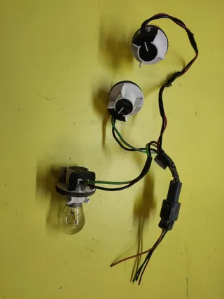 PORTALAMPARAS PILOTO TRASERO NISSAN TERRANO II