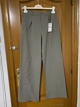 Pantalón tela verde oliva talla M