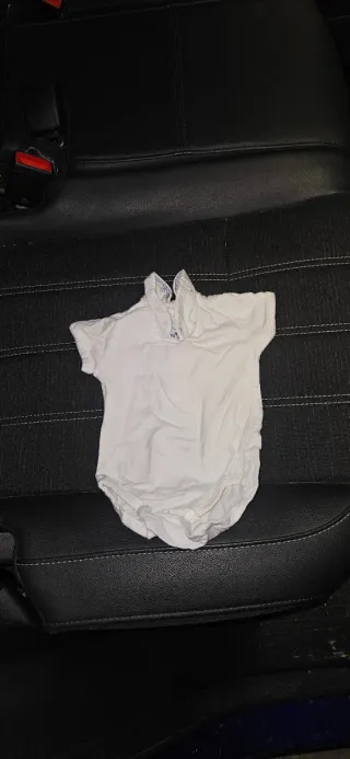 Ropa de bebé para muñeco