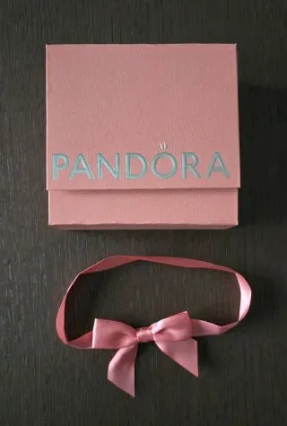 Scatola regalo Pandora rosa con fiocco (3 pz)