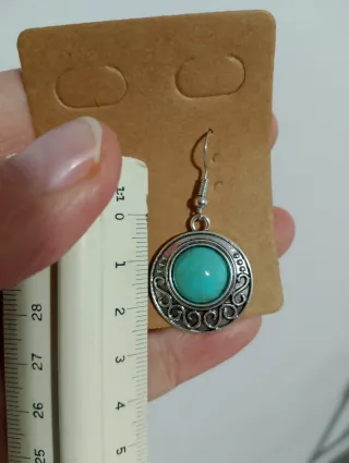 Orecchini pendenti boho con pietra turchese