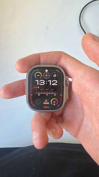 Apple Watch Ultra Series 1 con cinturino arancione
