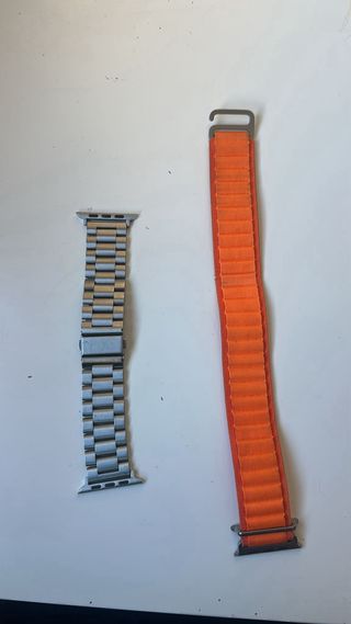 Apple Watch Ultra Series 1 con cinturino arancione