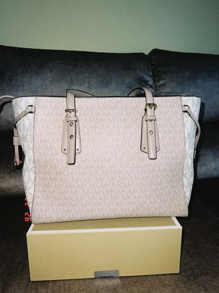 Michael Kors Nala Tote Bag Bege e Branco