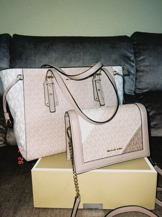 Michael Kors Nala Tote Bag Bege e Branco
