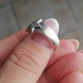 Anello fascia argento S925 con stella e zirconi