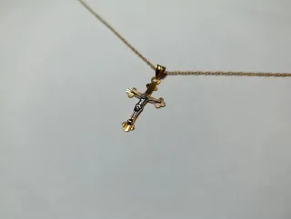 Collar Cruz de Oro 18k