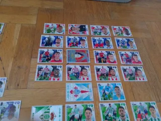 Lote de cromos de Panini 25/26