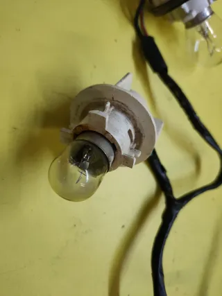 PORTALAMPARAS PILOTO TRASERO NISSAN TERRANO II