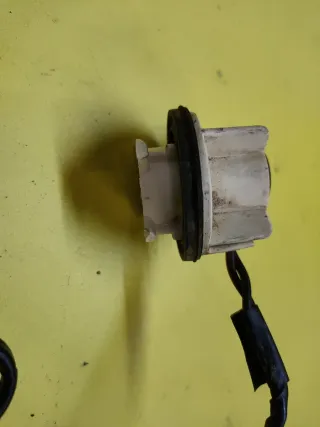 PORTALAMPARAS PILOTO TRASERO NISSAN TERRANO II