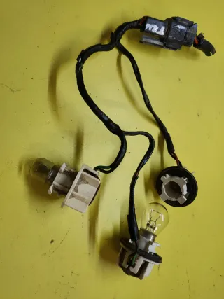 PORTALAMPARAS PILOTO TRASERO NISSAN TERRANO II