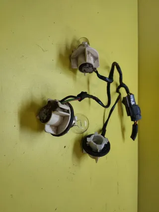 PORTALAMPARAS PILOTO TRASERO NISSAN TERRANO II