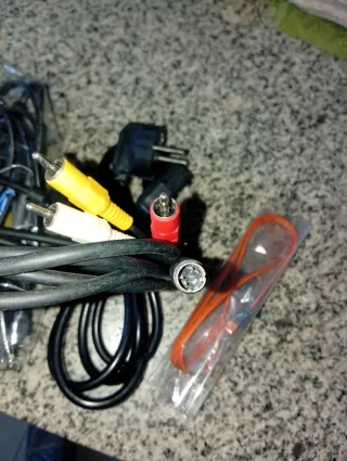 Cable alimentación PC y varios