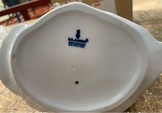 Figura Lladro Niña con Cesta Flores 15 cms