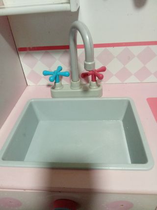 Cocinita de madera para restaurar