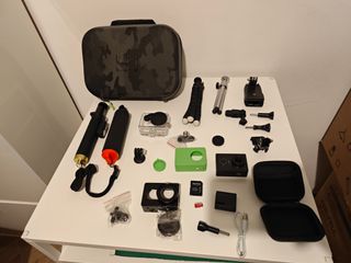 Xiaomi Yi Action camera 2k + Micro SD 128gb e acc.