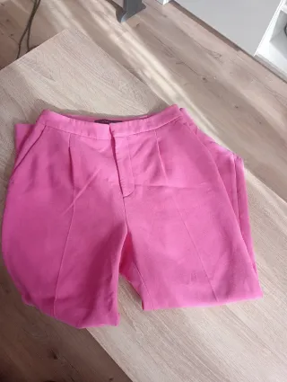 Pantalones Zara pinzas rosa chicle