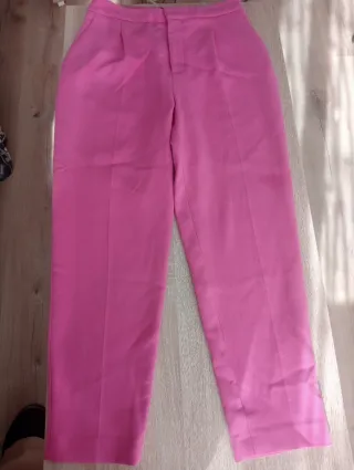 Pantalones Zara pinzas rosa chicle