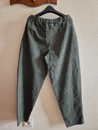 Pantalones pana verde