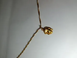 Cadena de Cristo de oro.