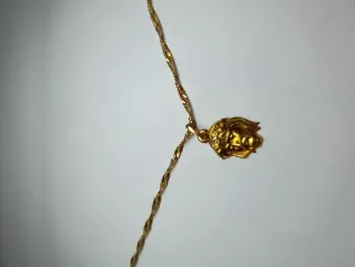 Cadena de Cristo de oro.