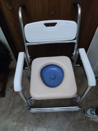 Silla de ducha portátil con ruedas