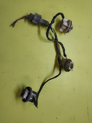 PORTALAMPARAS PILOTO TRASERO NISSAN TERRANO II