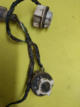 PORTALAMPARAS PILOTO TRASERO NISSAN TERRANO II