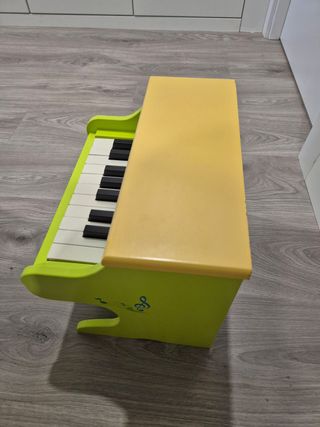 Piano Juguete "Descubriendo El Corte Inglés"