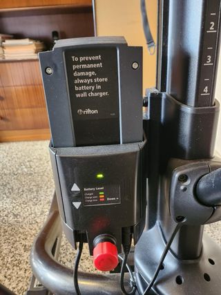 Grúa eléctrica para personas Rifton TRAM nueva